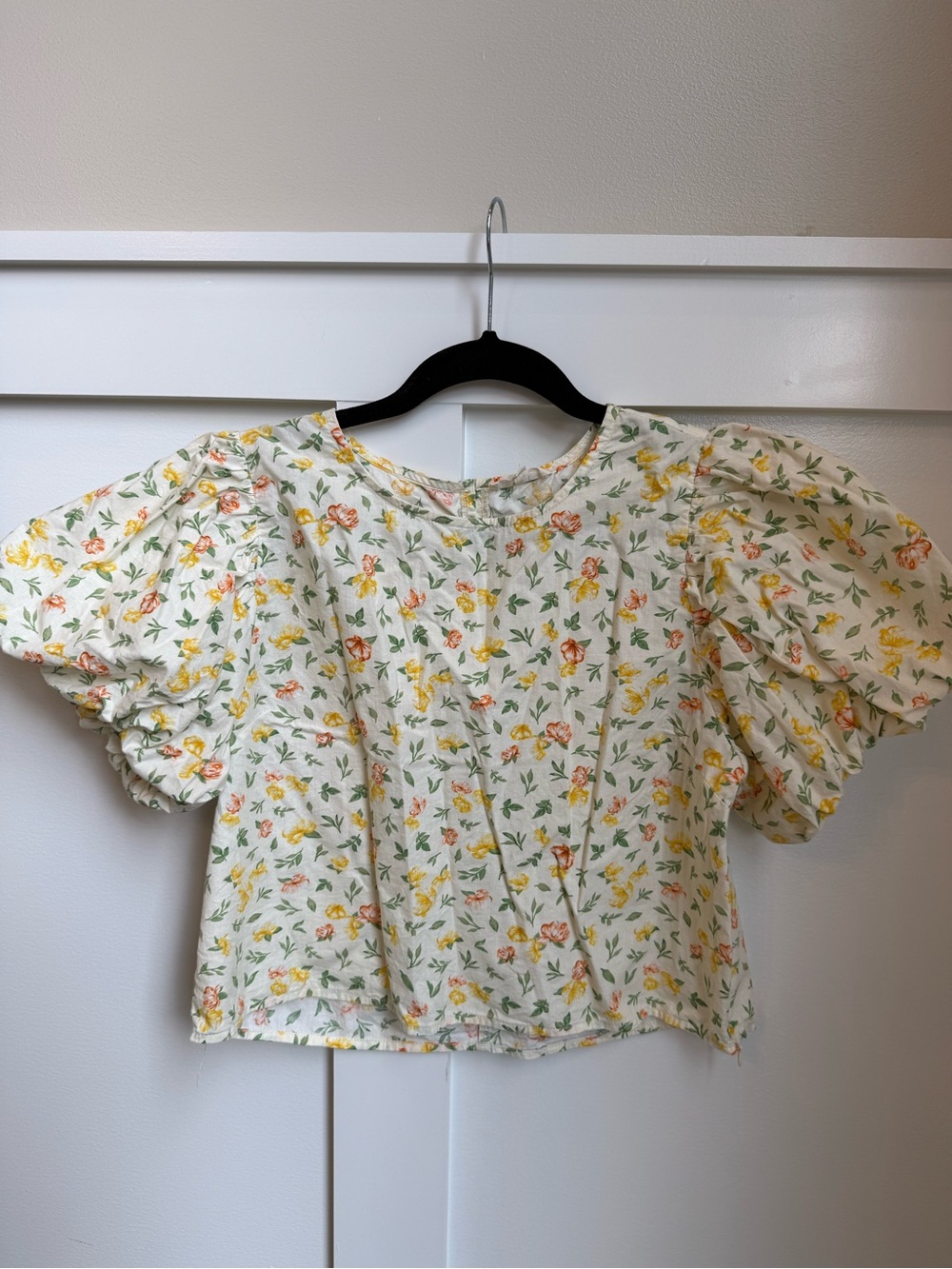 Women's Easel M Floral Puff Sleeve Crop TopCream Yellow Shabby Chic Cottagecore